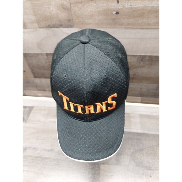 Titans Black With Orange Logo Hook N Loop Hat - Picture 5 of 7